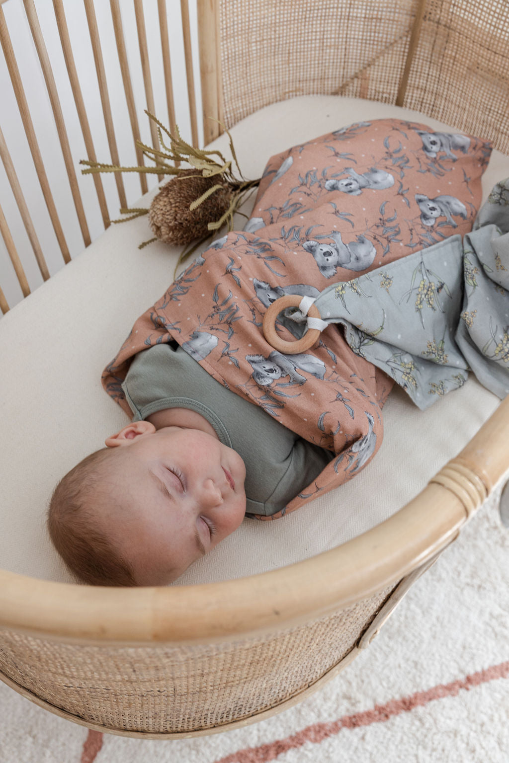 Baby Gift Box Set Soft Toy Baby Wrap Swaddle Perfect Baby Gift